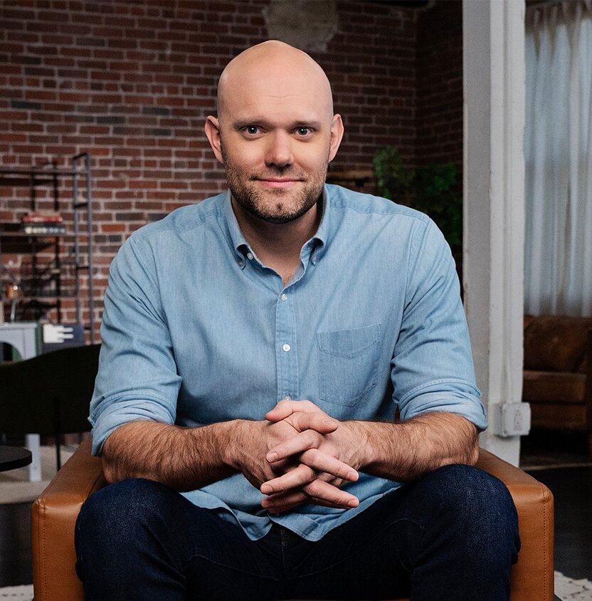 James Clear photo portrait - sarahgrynberg.com James Clear photo portrait - sarahgrynberg.com